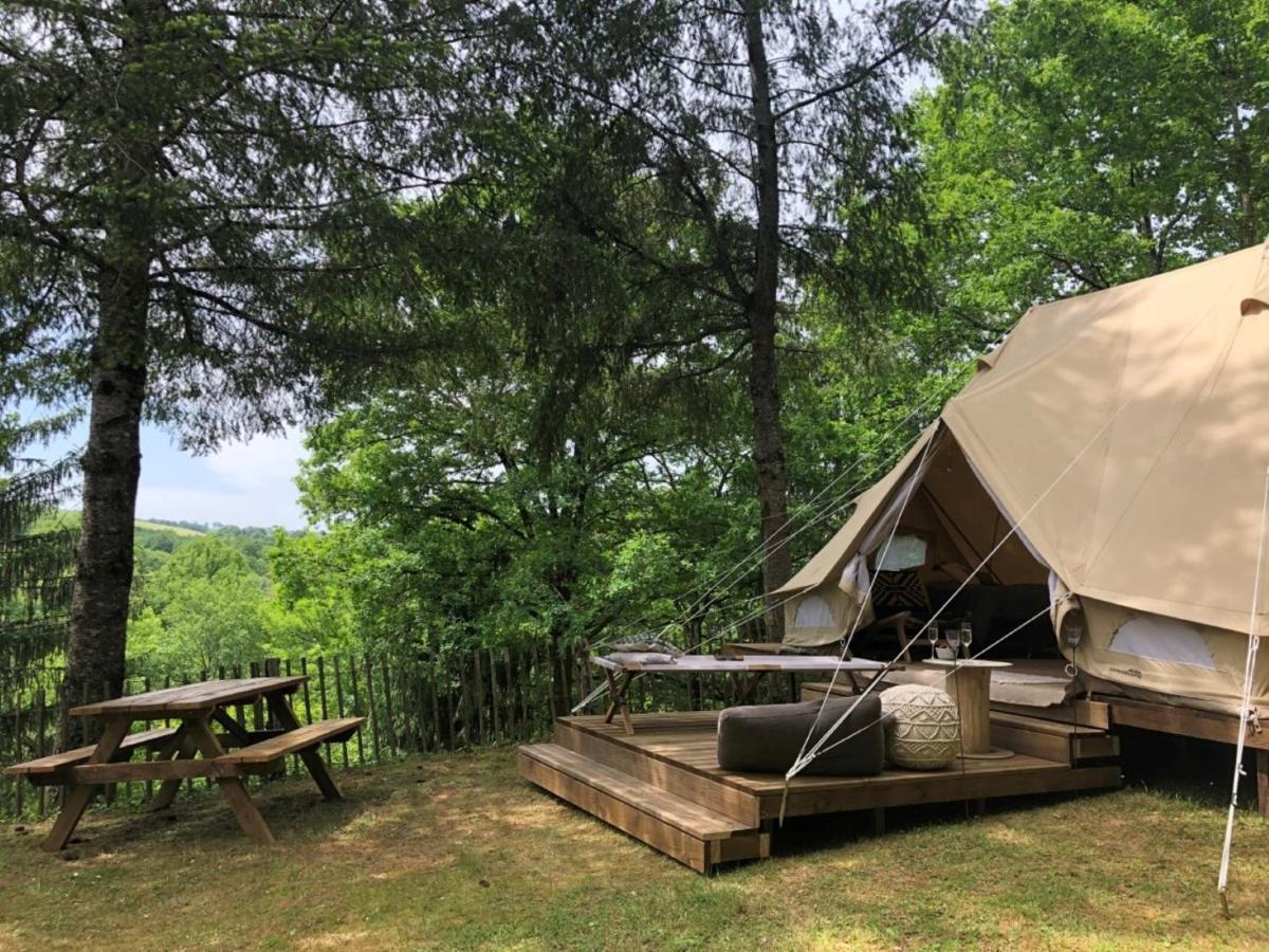 Camping Moulin De Chaules Saint-Constant Exteriér fotografie