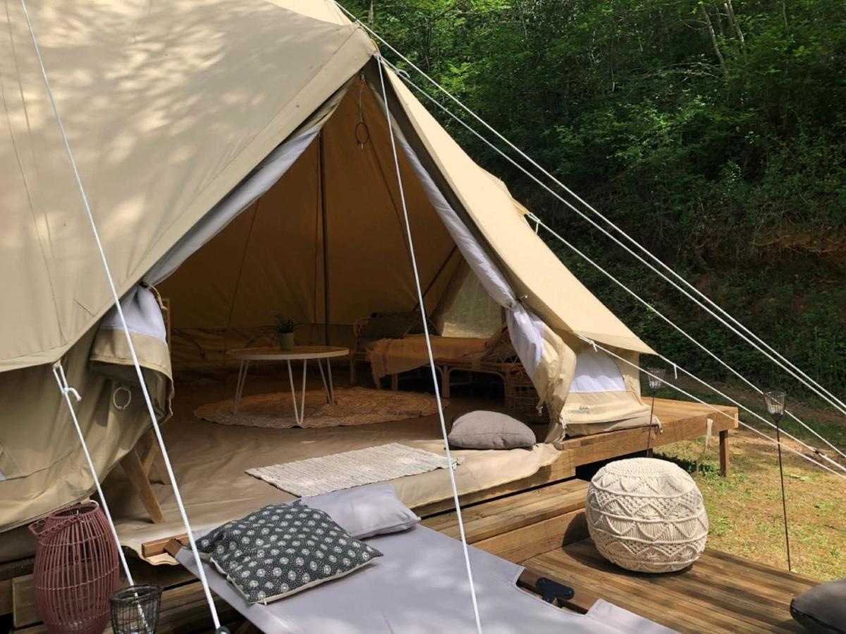 Camping Moulin De Chaules Saint-Constant Exteriér fotografie