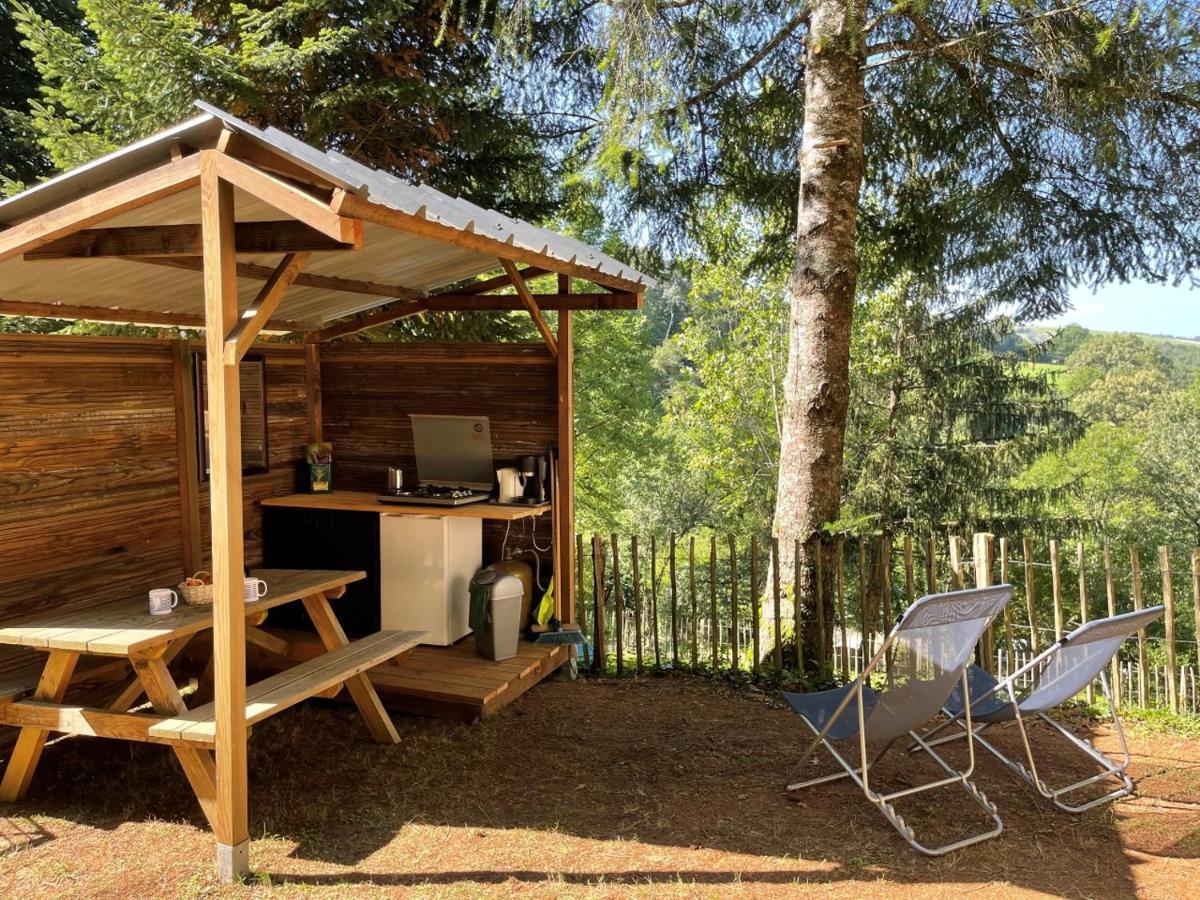 Camping Moulin De Chaules Saint-Constant Exteriér fotografie