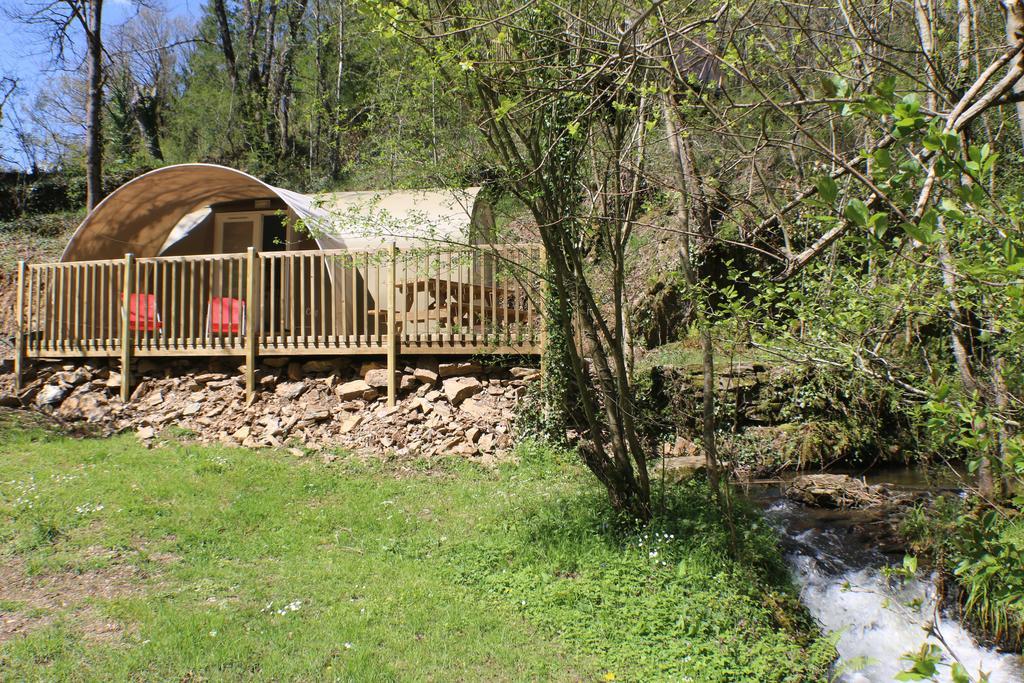 Camping Moulin De Chaules Saint-Constant Exteriér fotografie