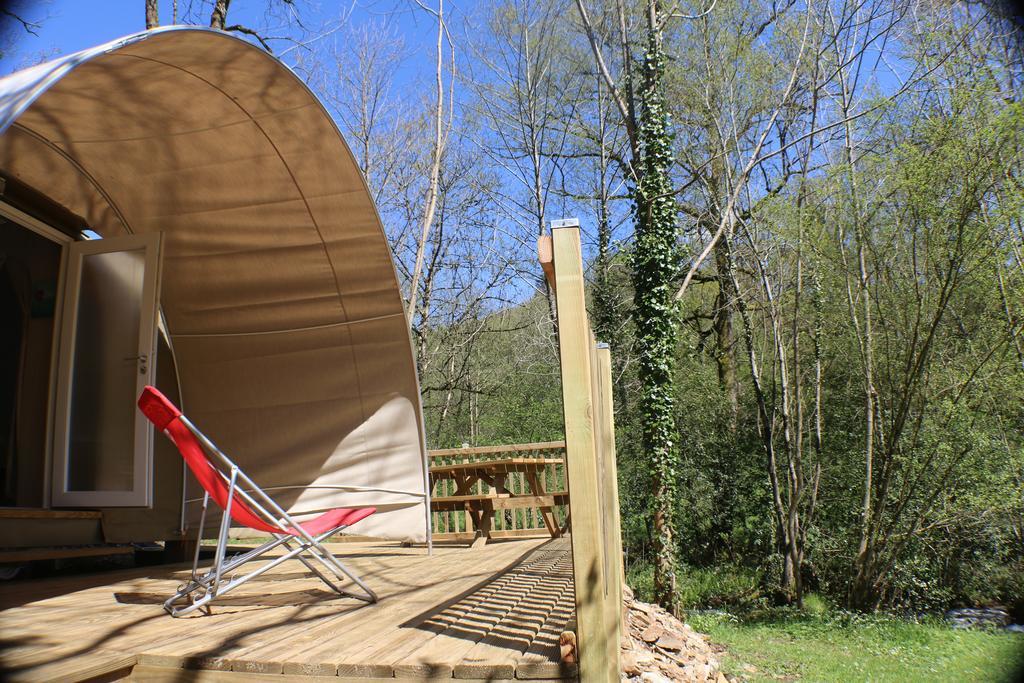 Camping Moulin De Chaules Saint-Constant Exteriér fotografie