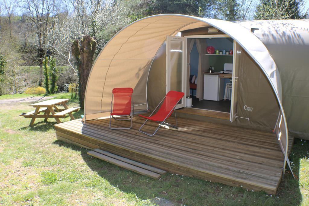 Camping Moulin De Chaules Saint-Constant Exteriér fotografie