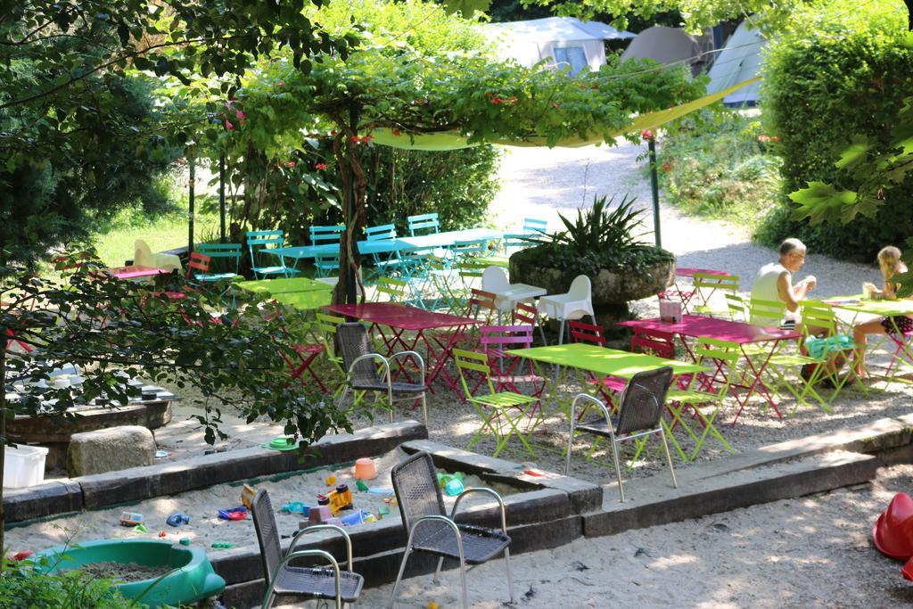 Camping Moulin De Chaules Saint-Constant Exteriér fotografie